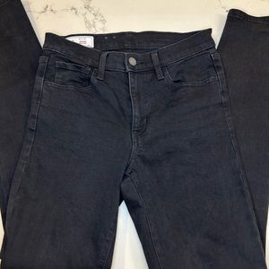 4 (27) Tall / Long Like New GAP Black Jegging Mid Rise